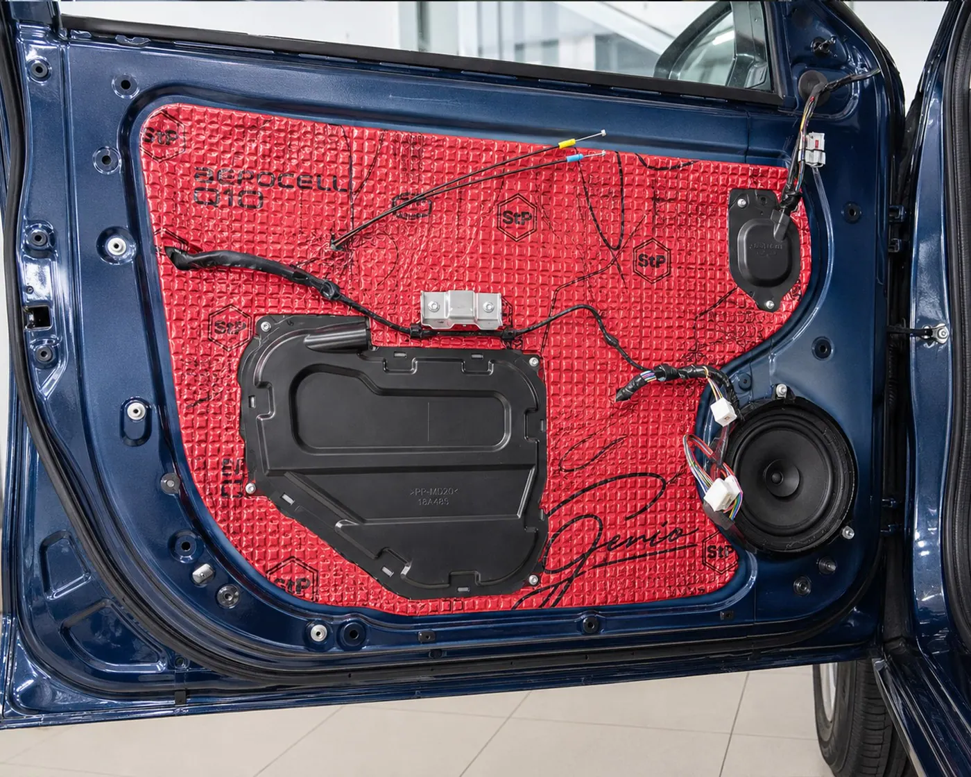 Door panel finished with StP insulation